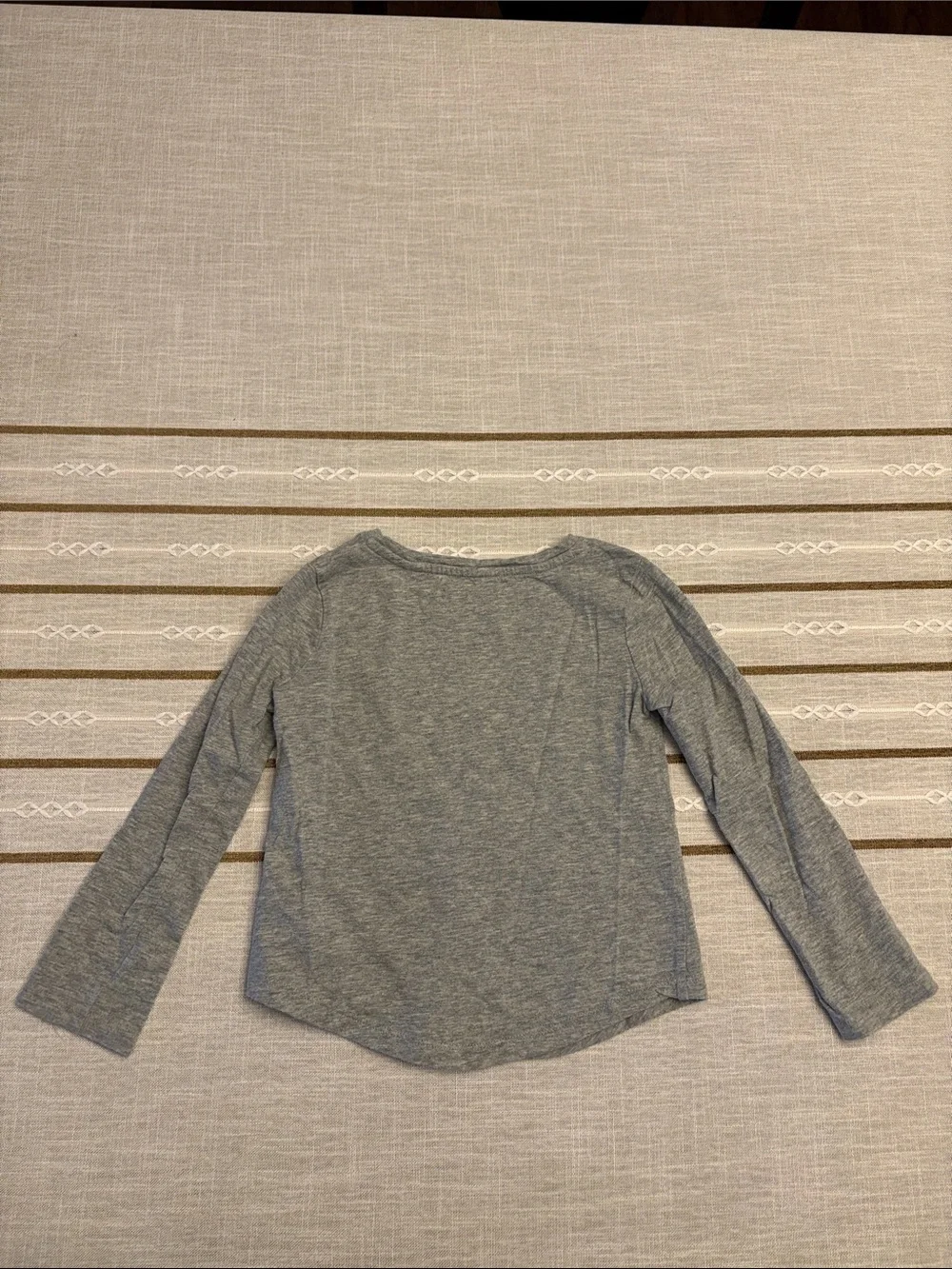 GAP Gray Long-Sleeve 'The Cat’s Meow’ Top